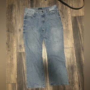 Brand:Aeropostale 
Waist:36
Color:blue